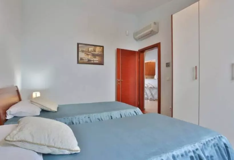Plava Villa