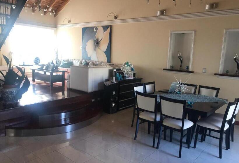 مبيت وإفطار Palacios 1190