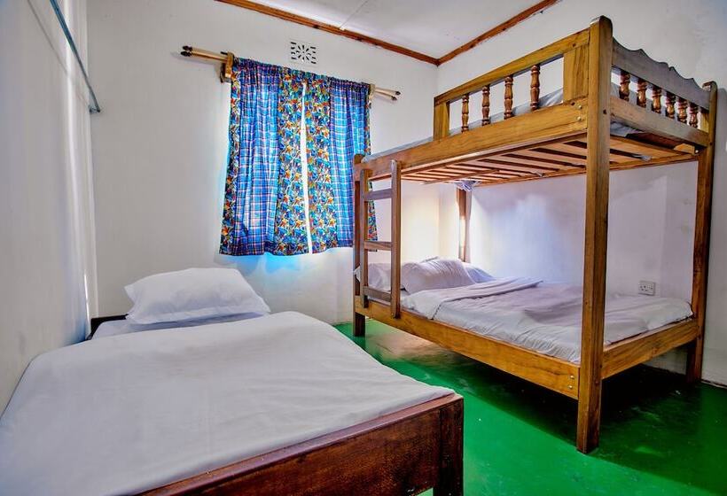 مبيت وإفطار Tanzania Garden Villas   Usa River