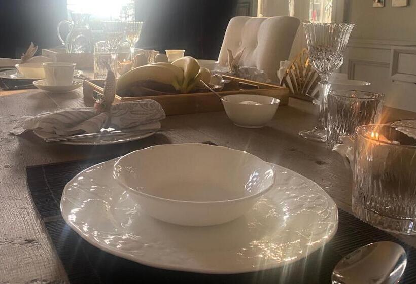 민박 Ten Beacon Hill