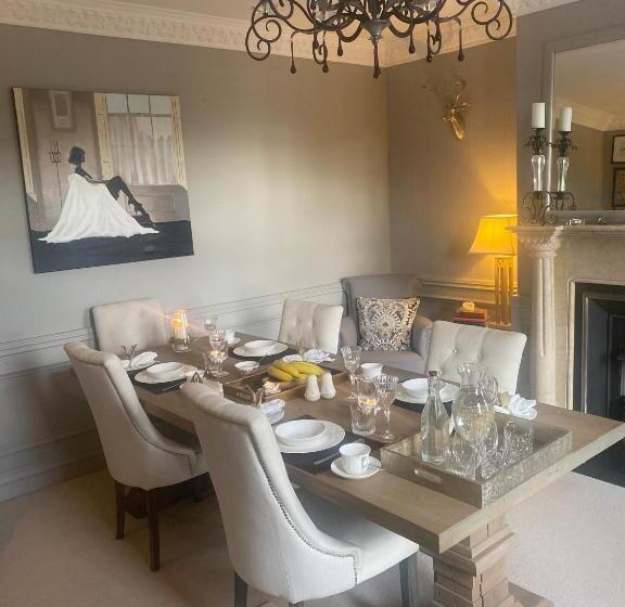 민박 Ten Beacon Hill