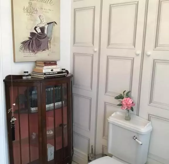 Aamiaismajoitus (B&B) Ten Beacon Hill