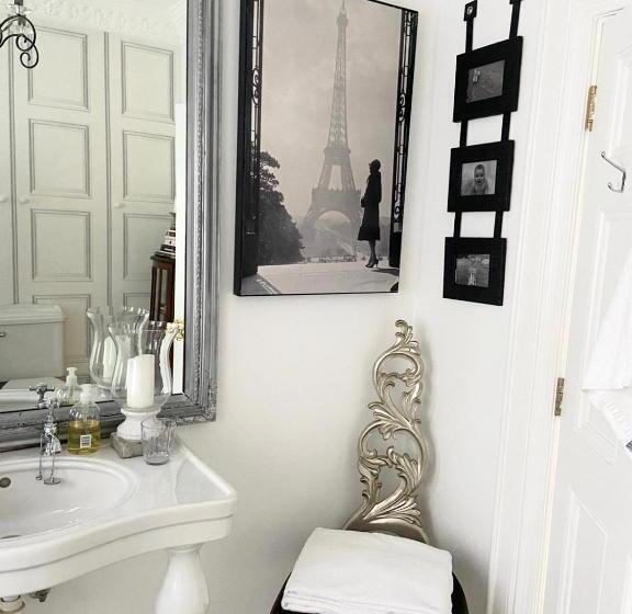 민박 Ten Beacon Hill