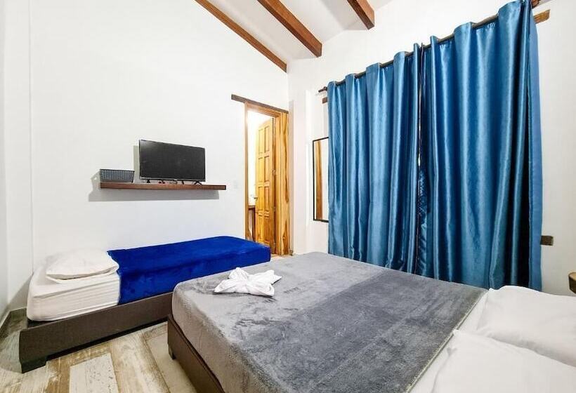 La Mercedes Cattaleya Hostal By Mh