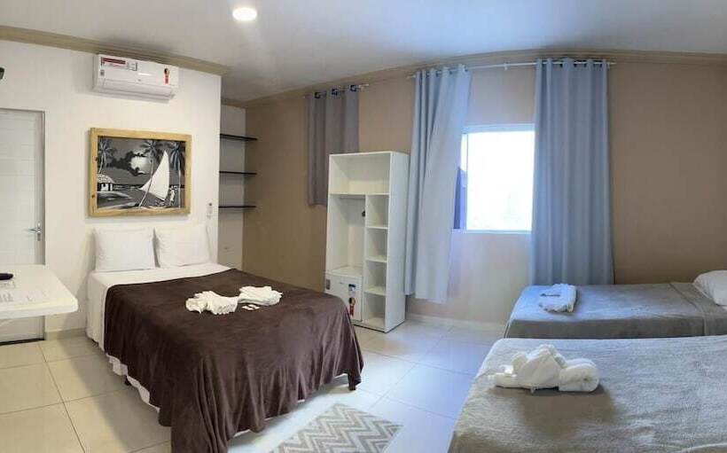 여관 Pousada La Belle