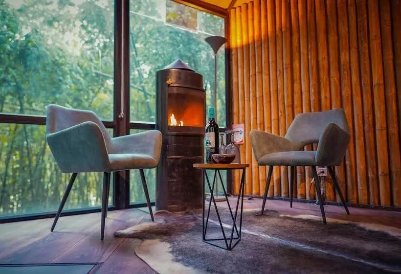 Hotelli Amanatu Ecolodge & Spa