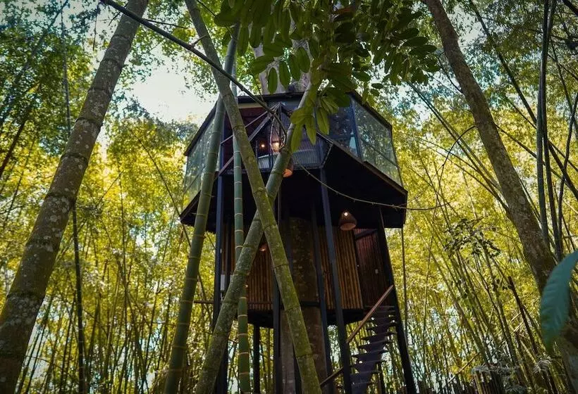 Hotelli Amanatu Ecolodge & Spa