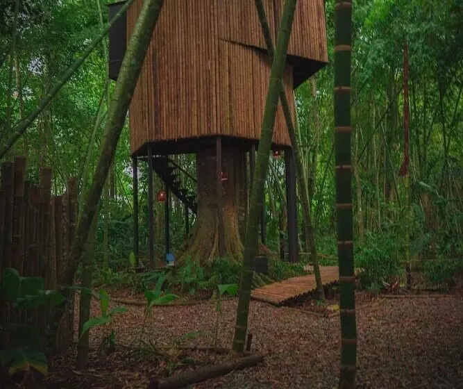 Hotelli Amanatu Ecolodge & Spa