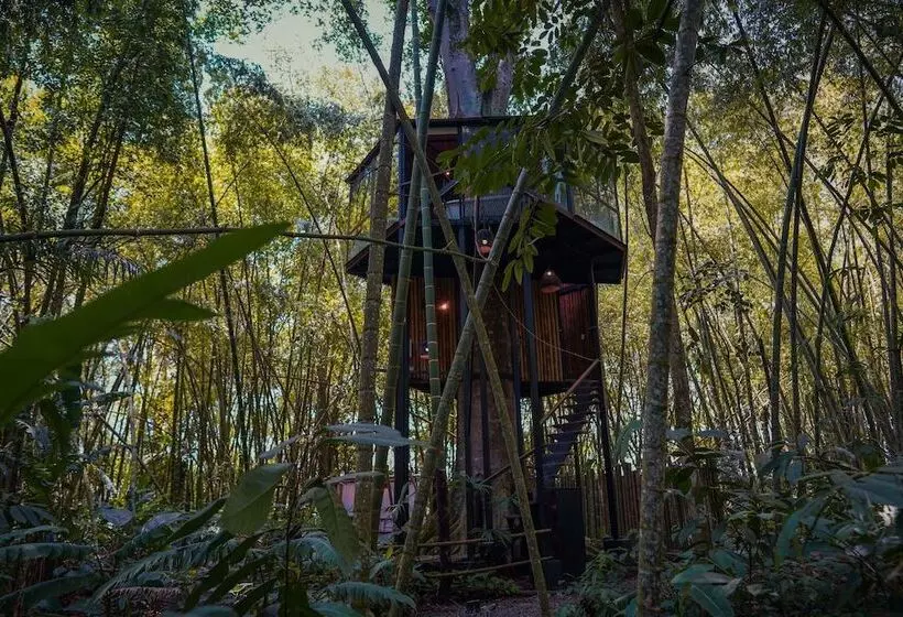 Hotelli Amanatu Ecolodge & Spa