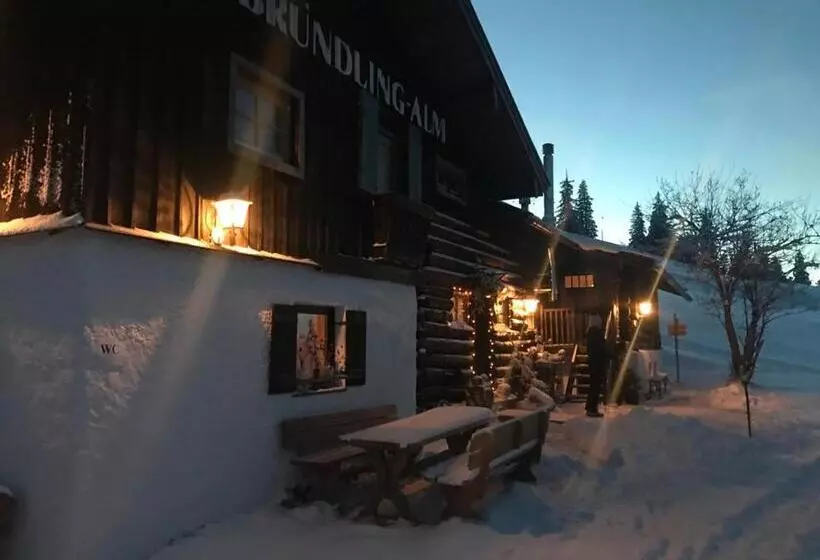 Hotelli Bründling Alm Berggasthof Auf 1167m Auf Dem Hochfelln