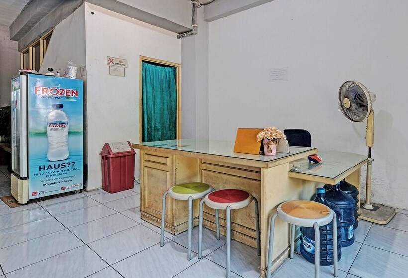 Hotelli Collection O 92864 Mitra Residence