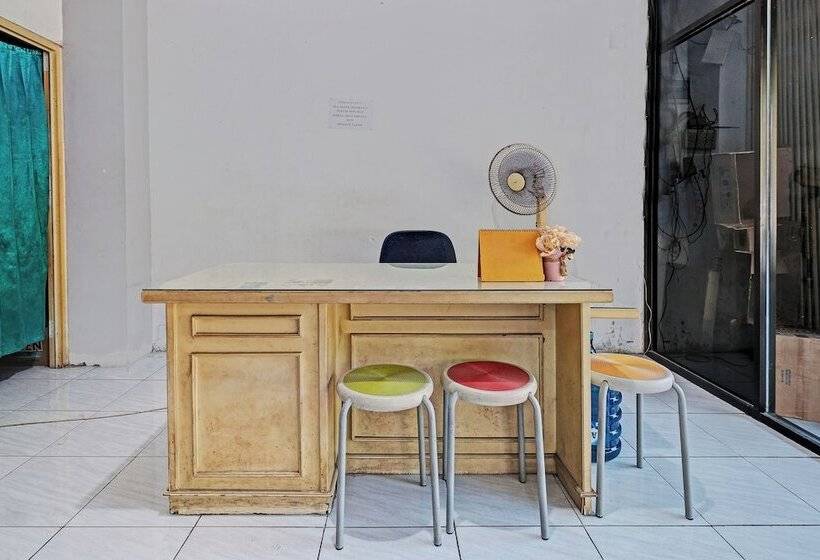 Hotelli Collection O 92864 Mitra Residence