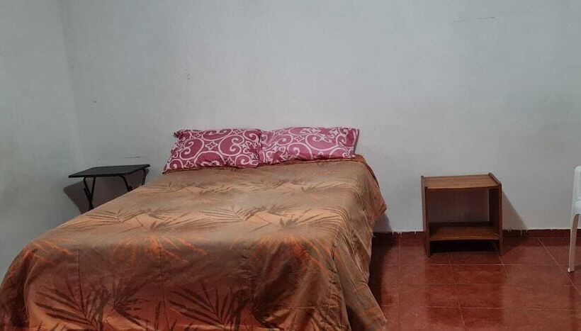 Hotel Hostal Rancho Checar