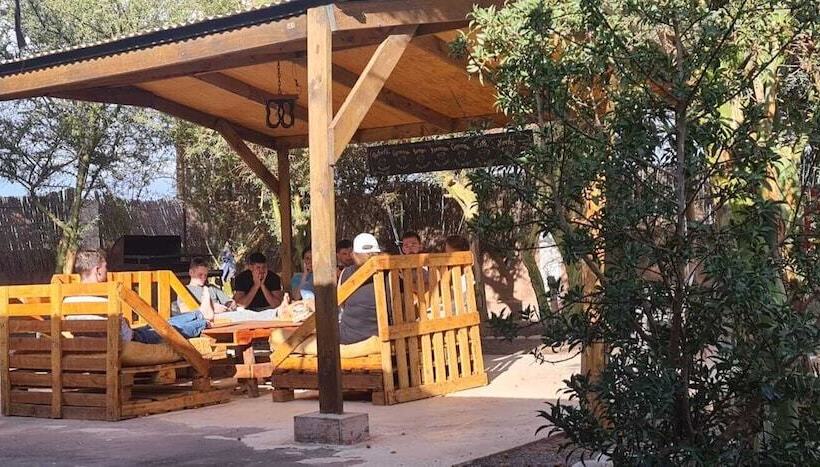 Hotel Hostal Rancho Checar