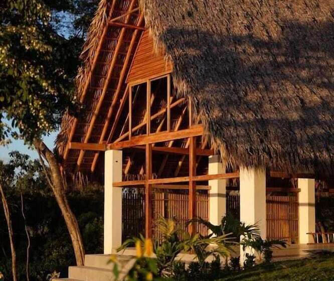 هتل Mellow Resort