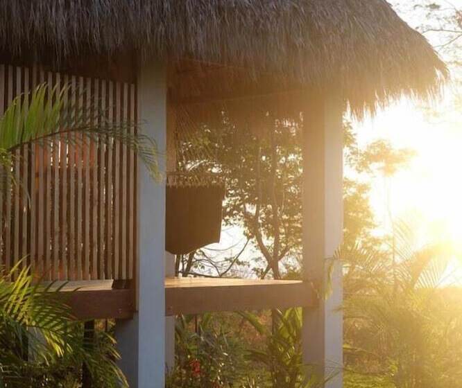 هتل Mellow Resort