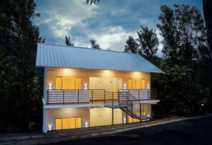 Hotelli Misty Range Resorts