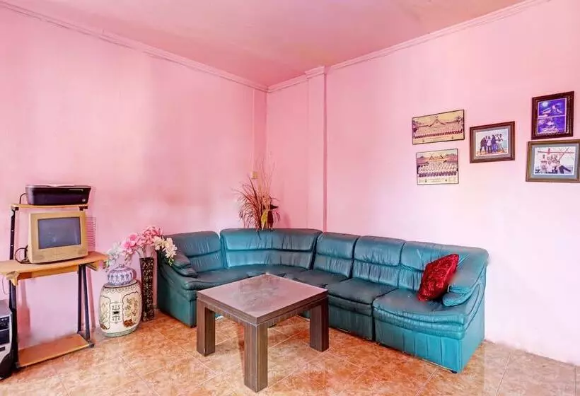 هتل Spot On Toyo Homestay Syariah