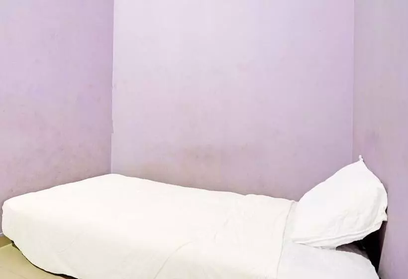 هتل Spot On Toyo Homestay Syariah