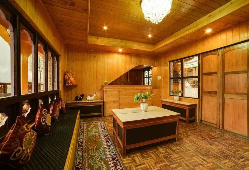 Hotel Summit Panghen Metok