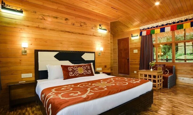 Hotel Summit Panghen Metok