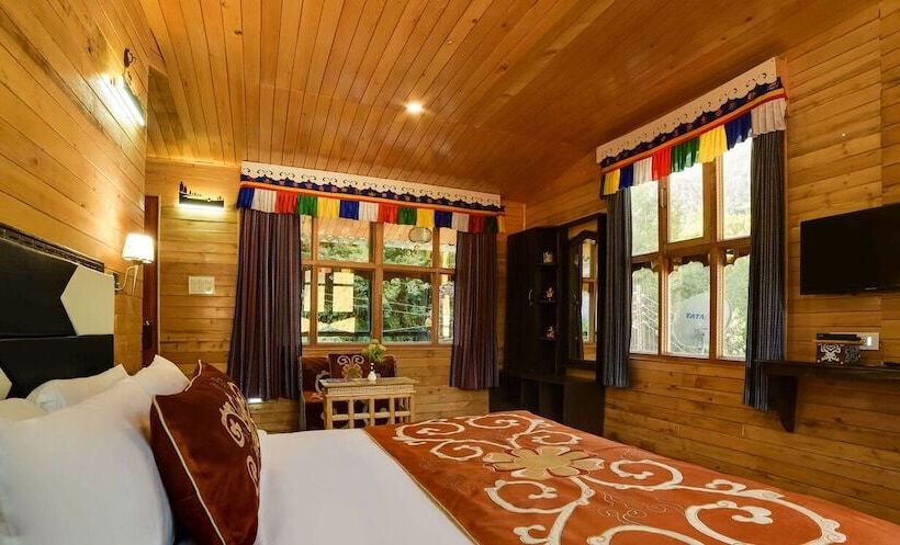 Hotel Summit Panghen Metok