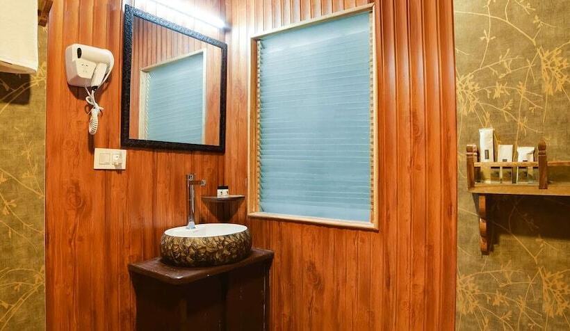 Hotel Summit Panghen Metok