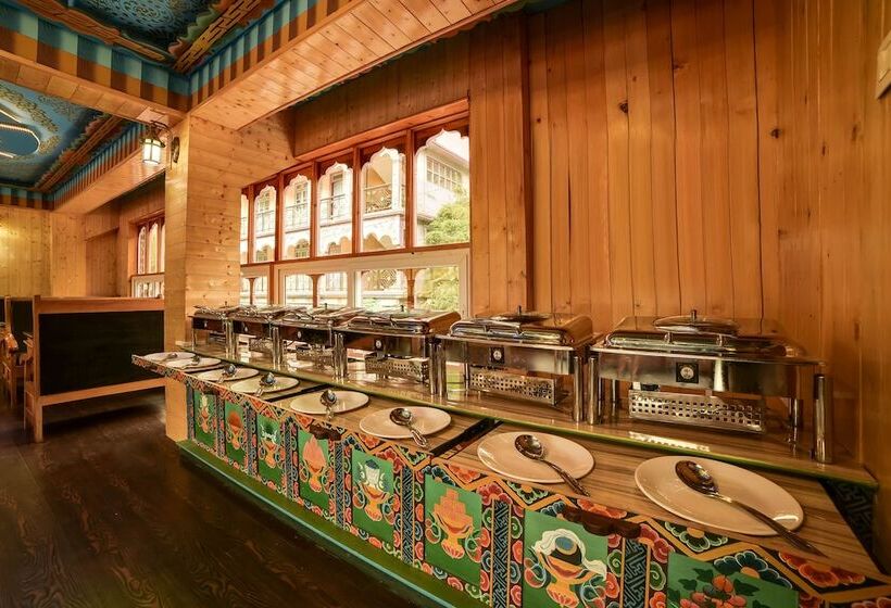 Hotel Summit Panghen Metok