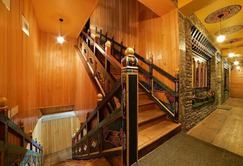 Hotel Summit Panghen Metok