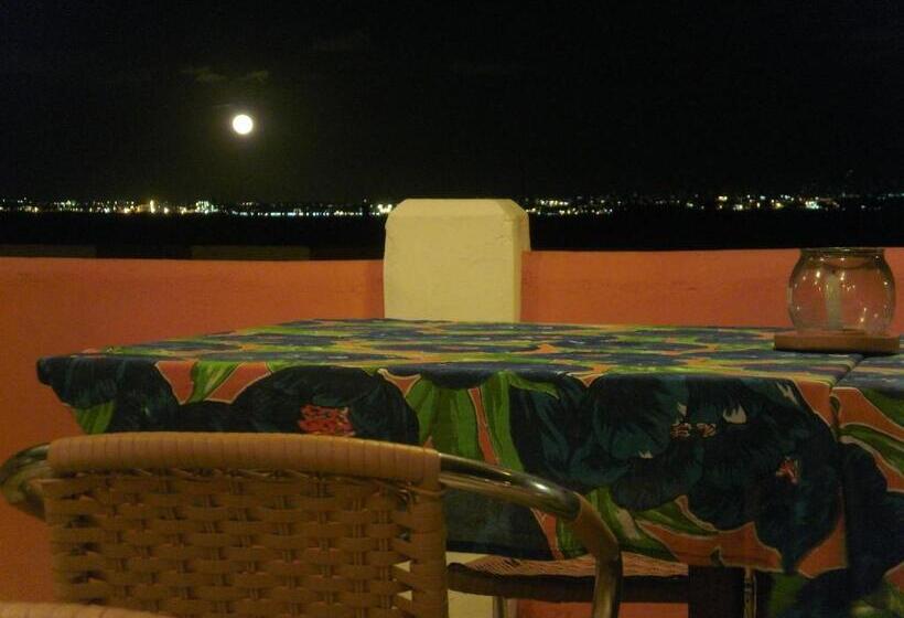 פנסיון A Casa Do Vizinho