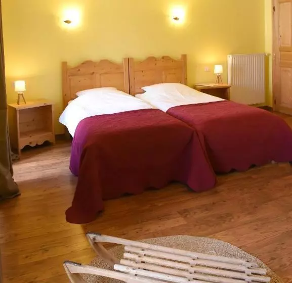 ペンション Auberge Du Couvige