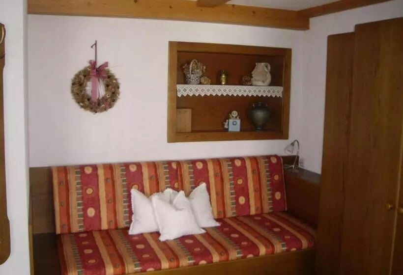 ペンション Gasthof Köllenspitze