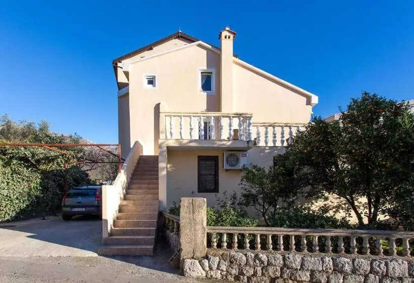 پانسیون Guest House Lotos