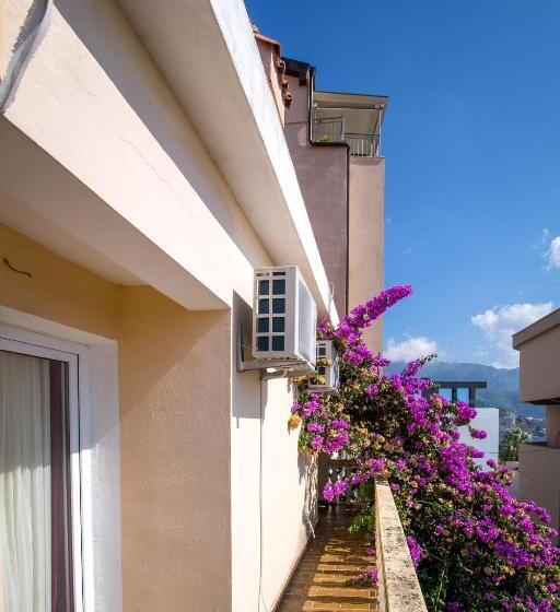 پانسیون Guest House Lotos