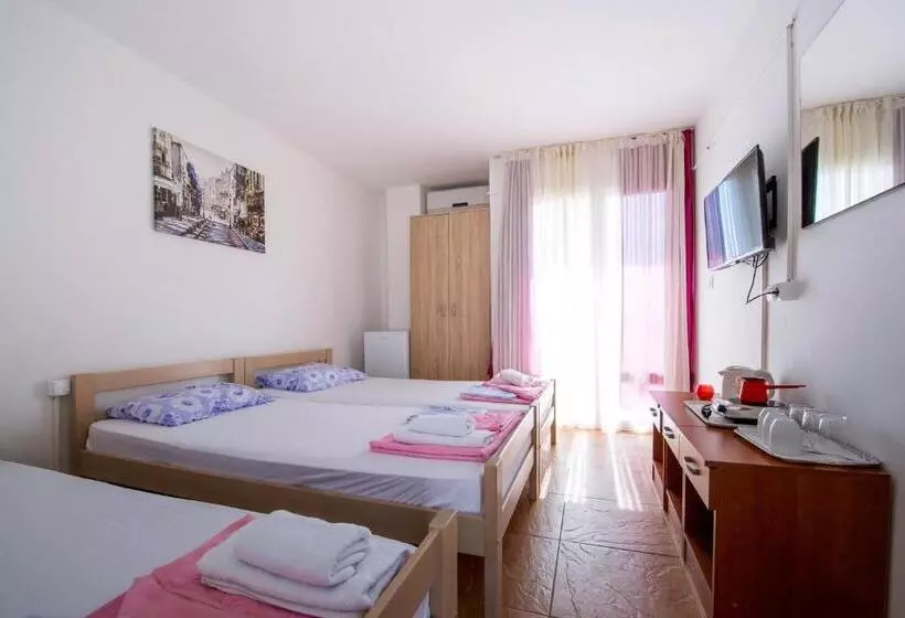 پانسیون Guest House Lotos