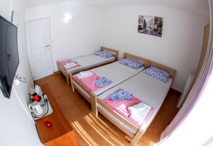 پانسیون Guest House Lotos