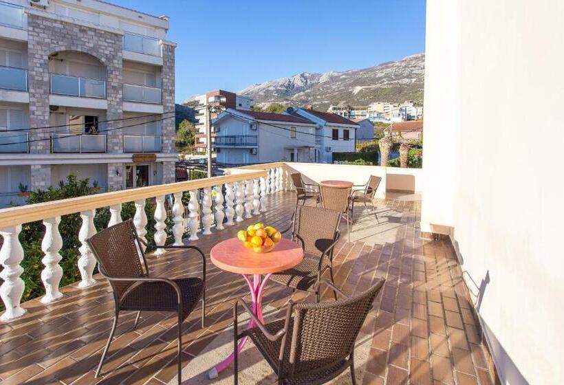 پانسیون Guest House Lotos