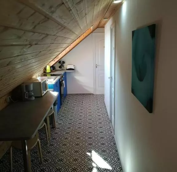 ペンション Manoka Guest House