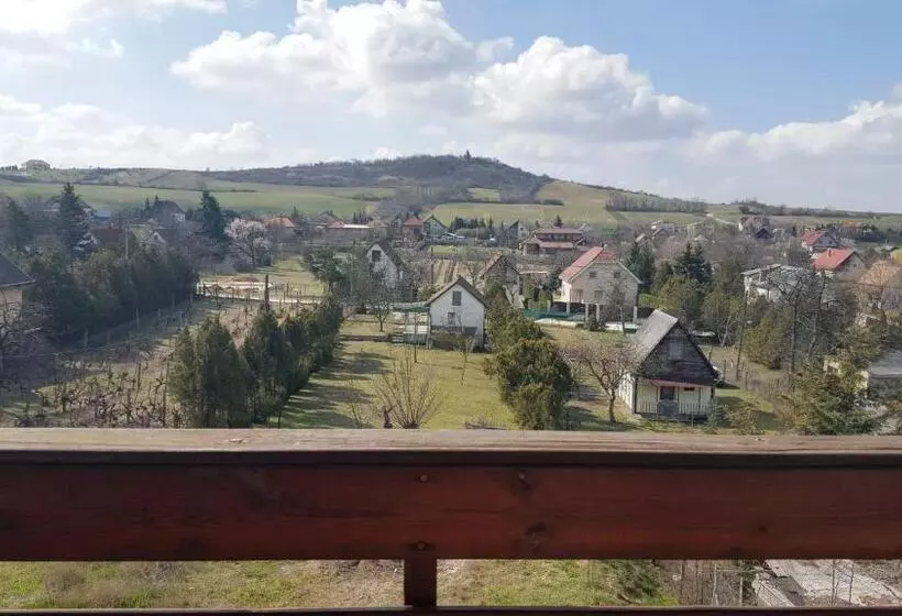 ペンション Manoka Guest House