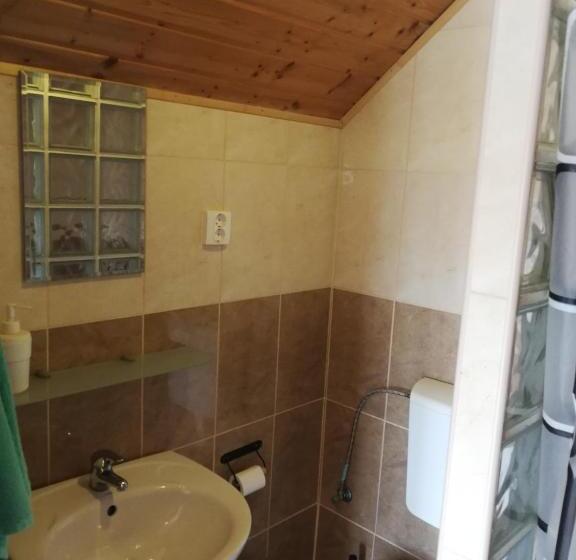 ペンション Manoka Guest House