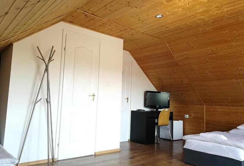 ペンション Manoka Guest House