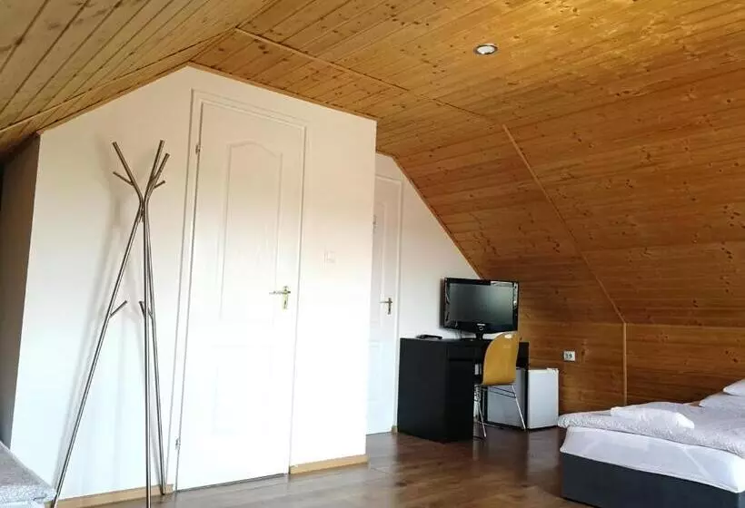 ペンション Manoka Guest House