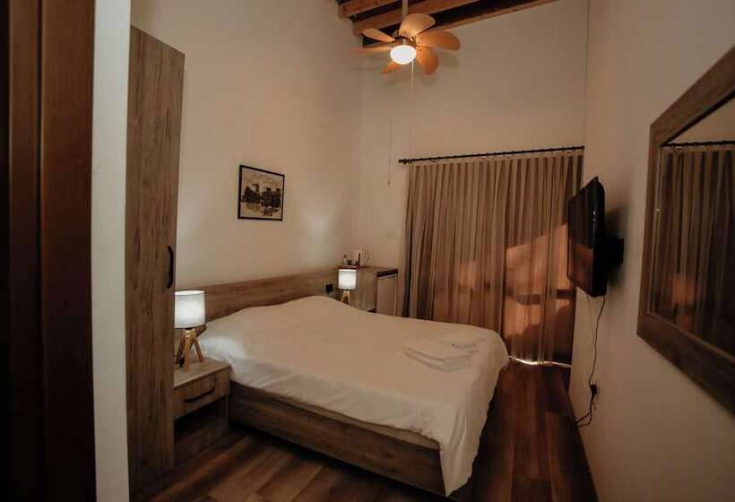 بنسيون Old Stone Boutique Hotel   North Cyprus