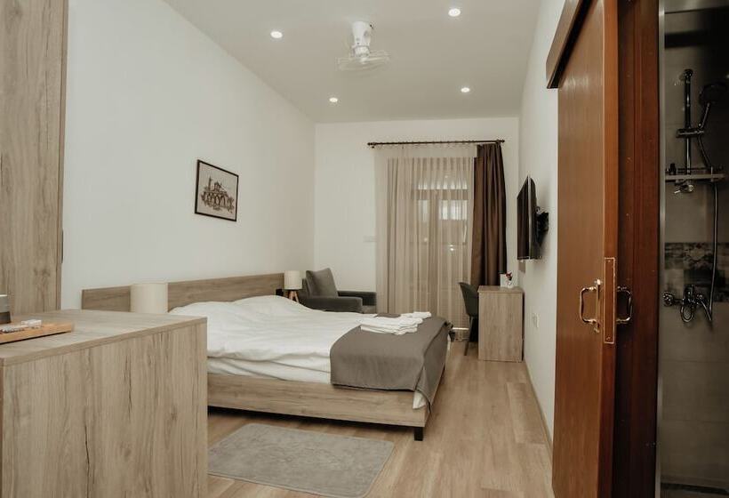 بنسيون Old Stone Boutique Hotel   North Cyprus