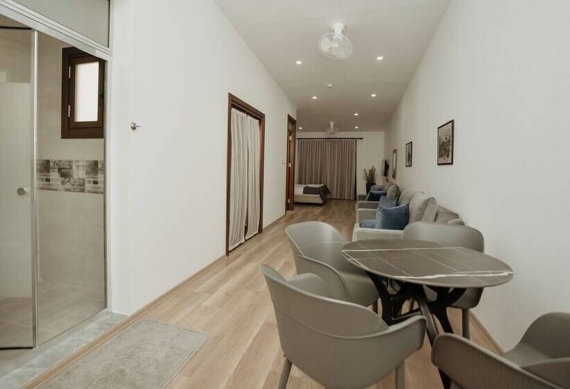 بنسيون Old Stone Boutique Hotel   North Cyprus