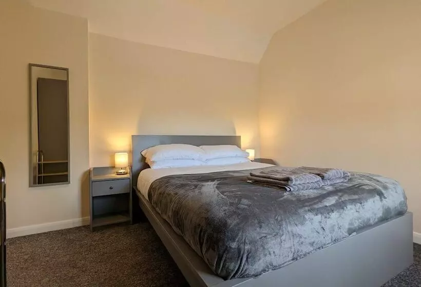 1 Bed Adore Cottage   Bwthyn Bach Addawol