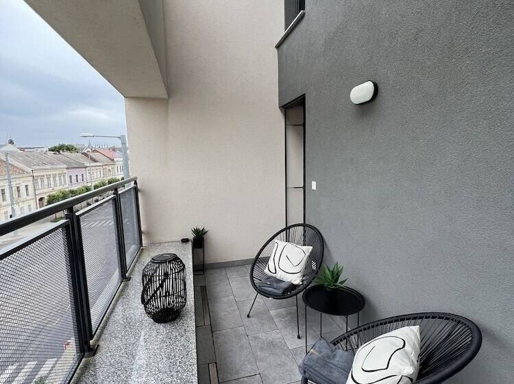 Avand Apartments Debrecen