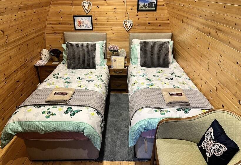 Beautiful Twin Glamping Pod In Salisbury