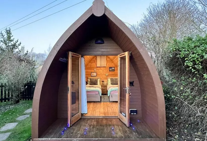 Beautiful Twin Glamping Pod In Salisbury