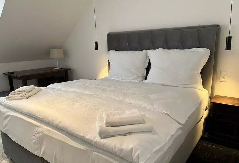 Aamiaismajoitus (B&B) Separé V Zahradě